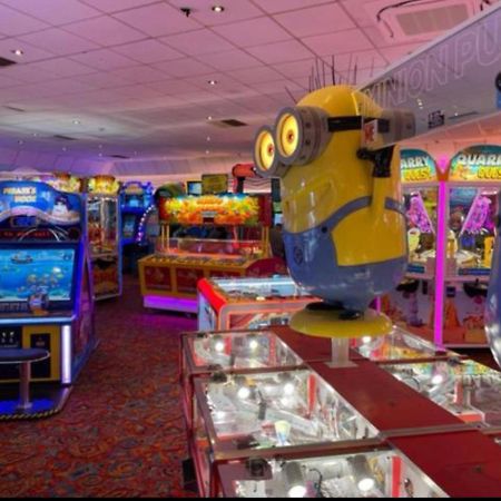 Blackpool Caravan In Haven Marton Mere Holiday Park Eksteriør bilde