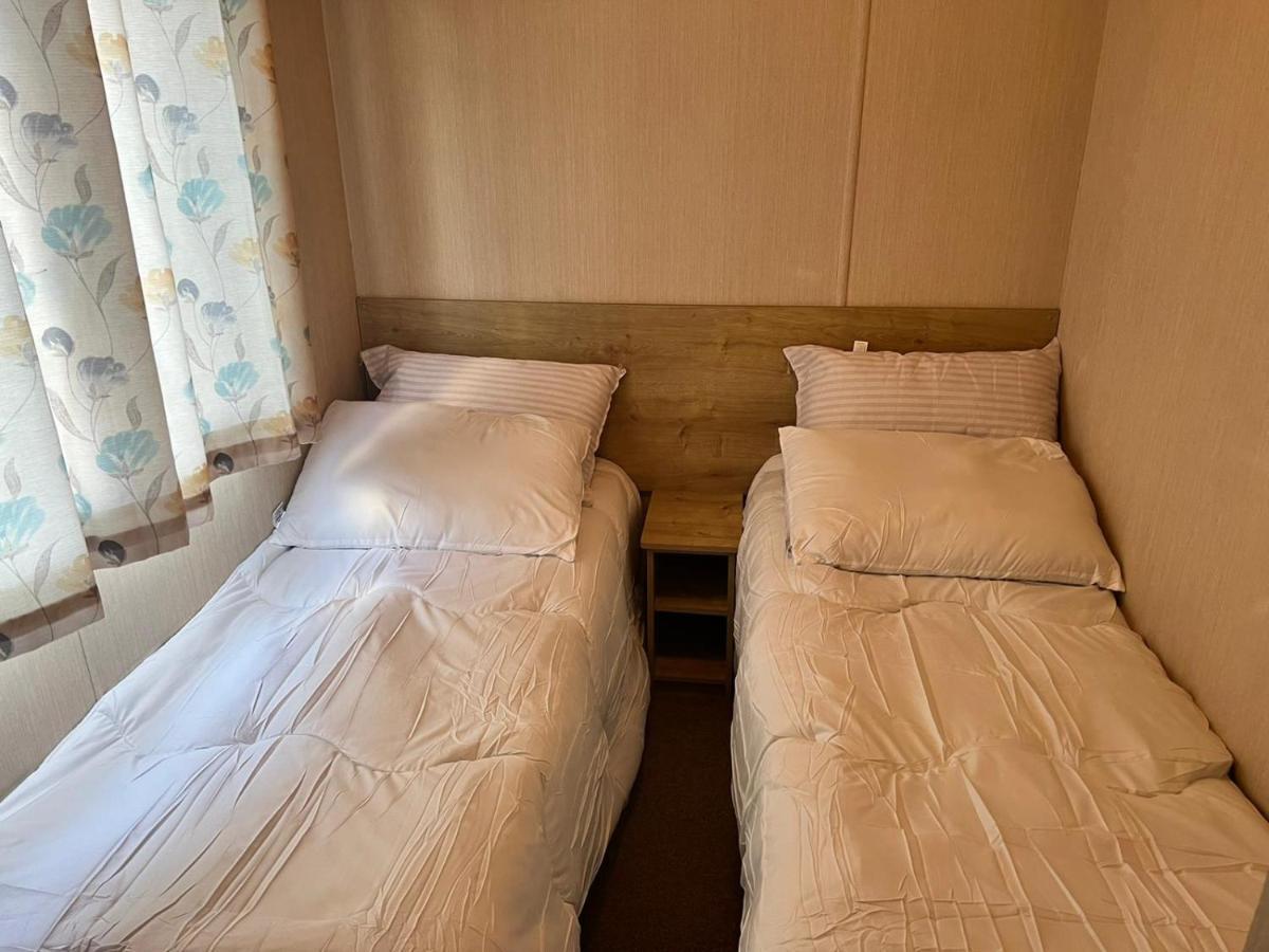 Blackpool Caravan In Haven Marton Mere Holiday Park Eksteriør bilde